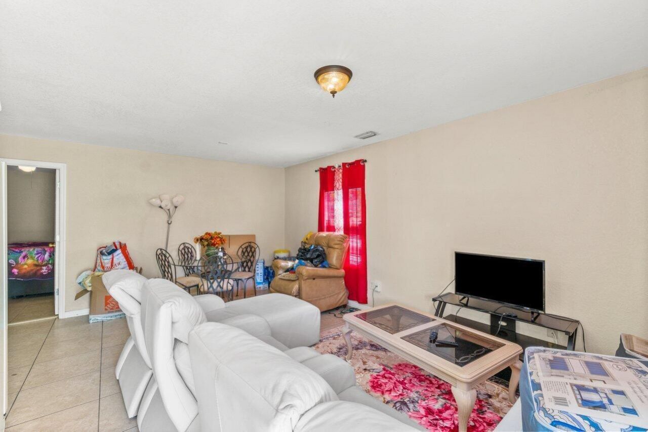 320 Swain Boulevard, Greenacres, FL 33463 Photo