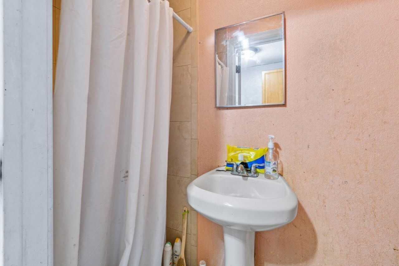 320 Swain Boulevard, Greenacres, FL 33463 Photo