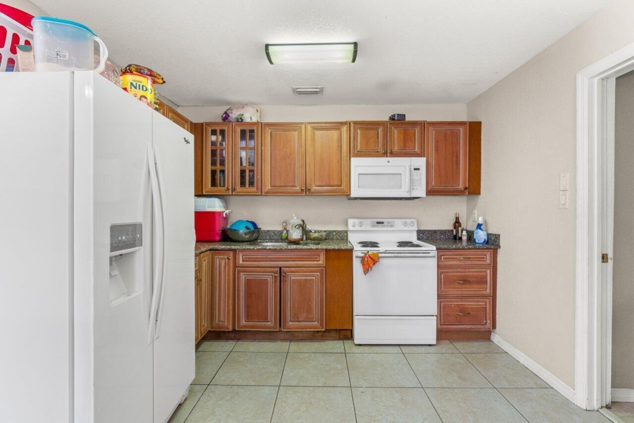 320 Swain Boulevard, Greenacres, FL 33463 Photo