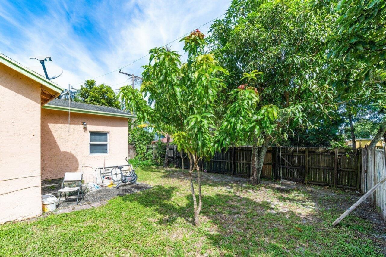 320 Swain Boulevard, Greenacres, FL 33463 Photo