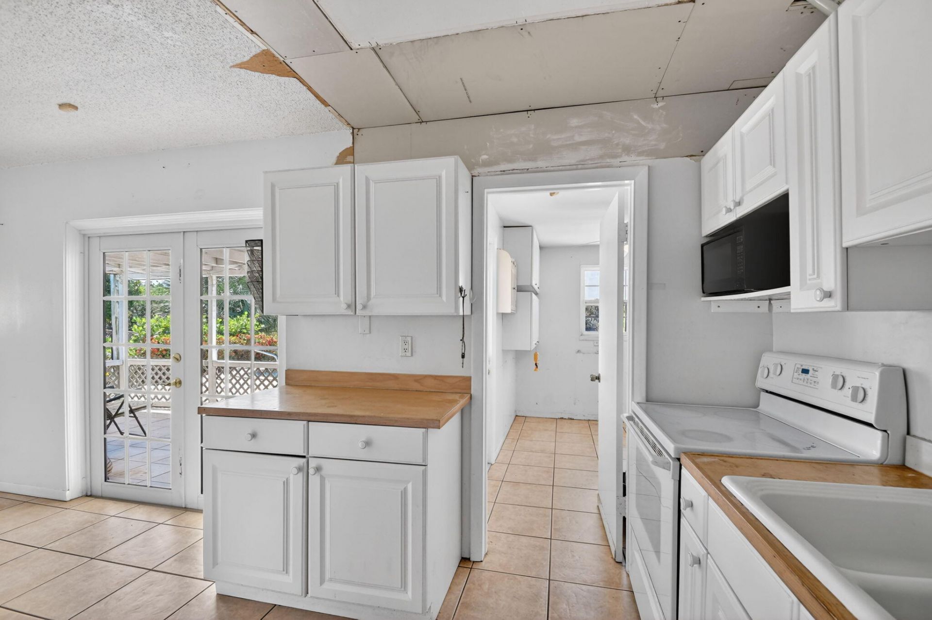 1006 SW 28th Avenue, Boynton Beach, FL 33426 Photo