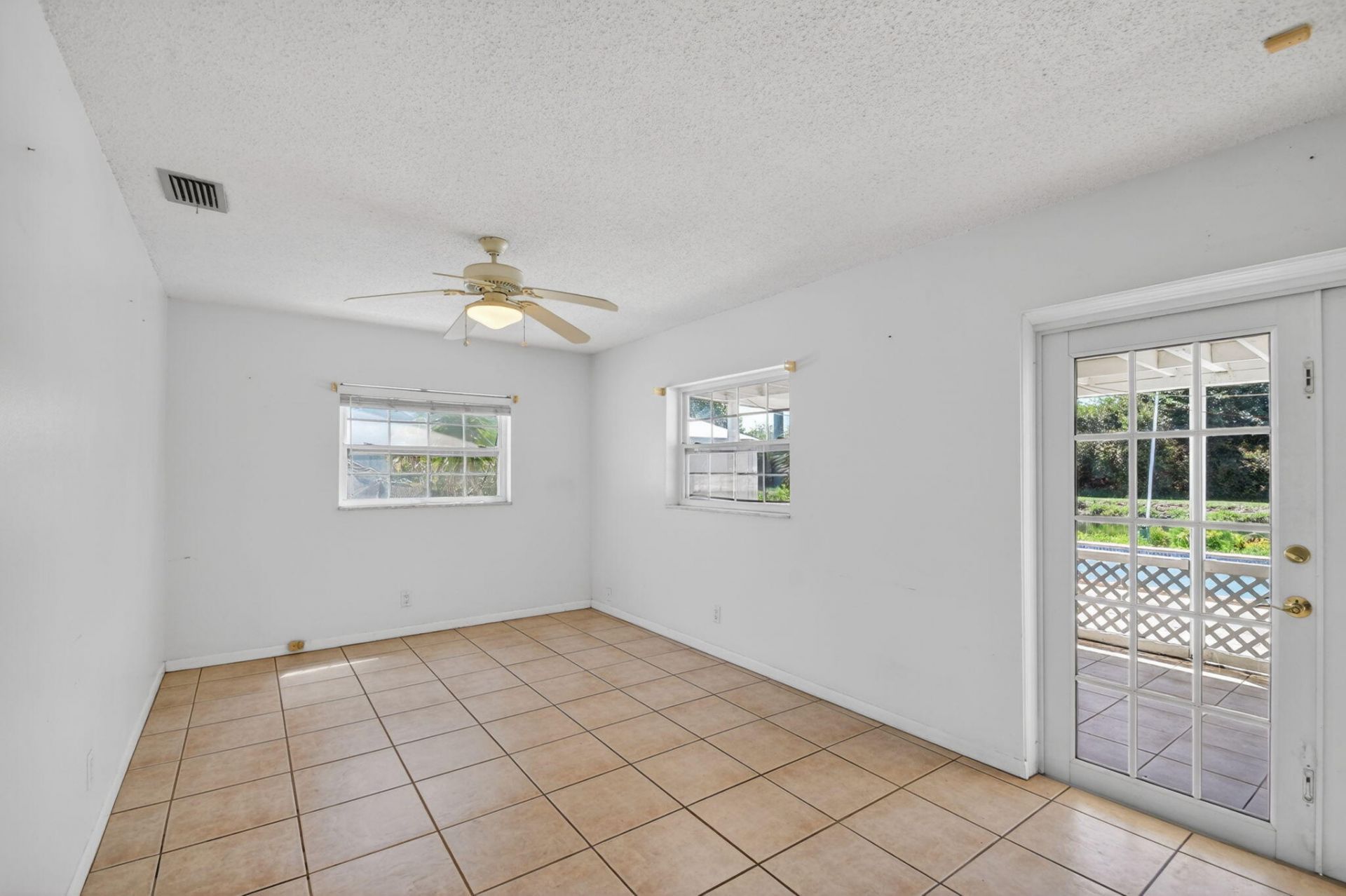 1006 SW 28th Avenue, Boynton Beach, FL 33426 Photo