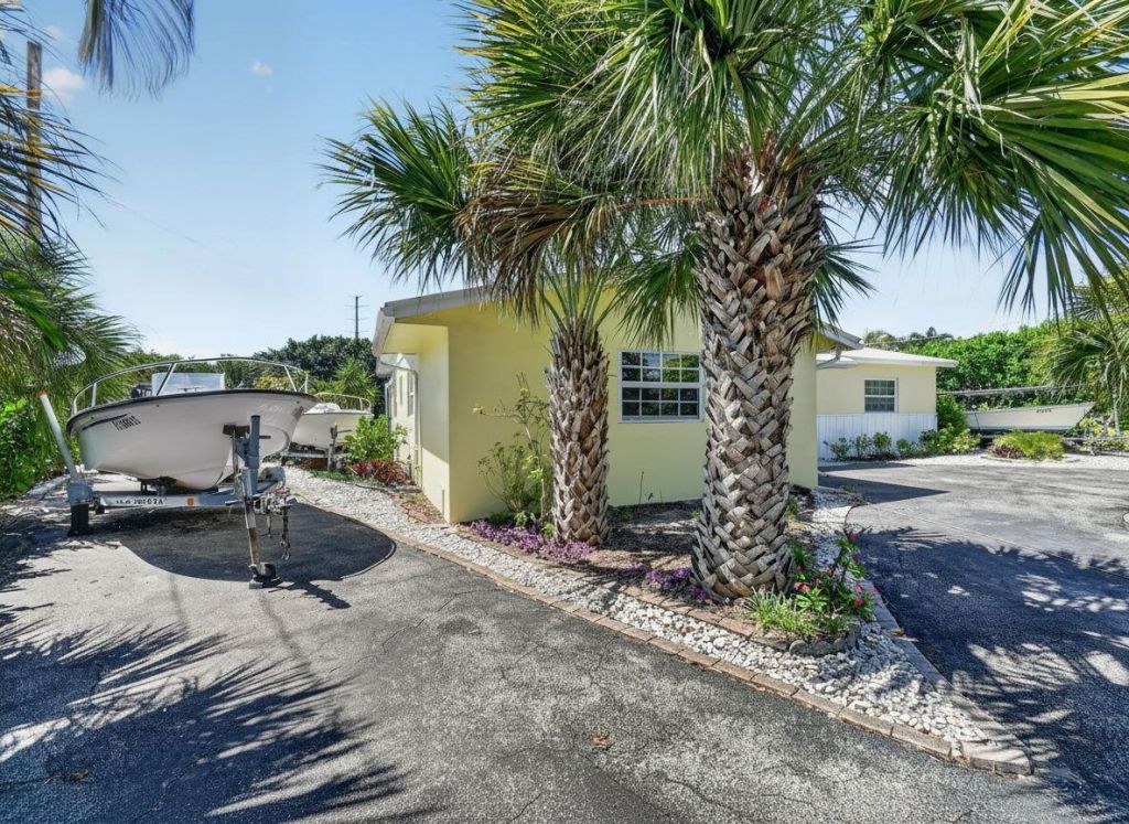 1006 SW 28th Avenue, Boynton Beach, FL 33426 Photo
