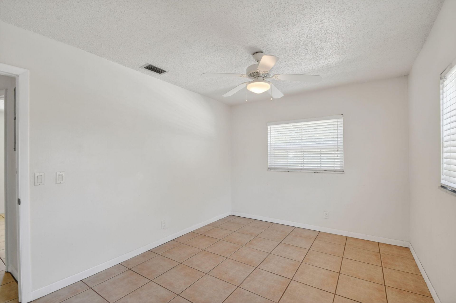 1006 SW 28th Avenue, Boynton Beach, FL 33426 Photo