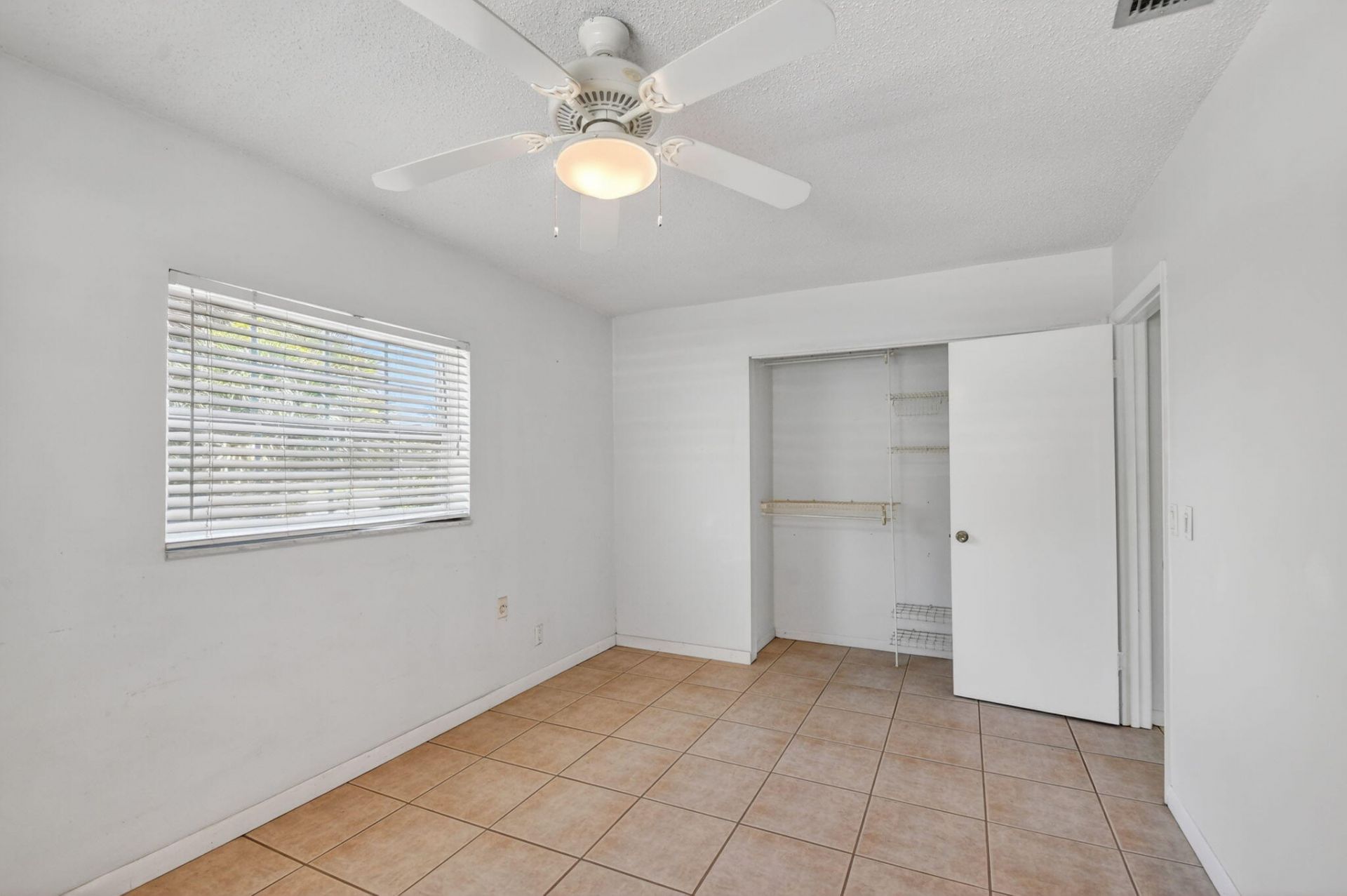 1006 SW 28th Avenue, Boynton Beach, FL 33426 Photo