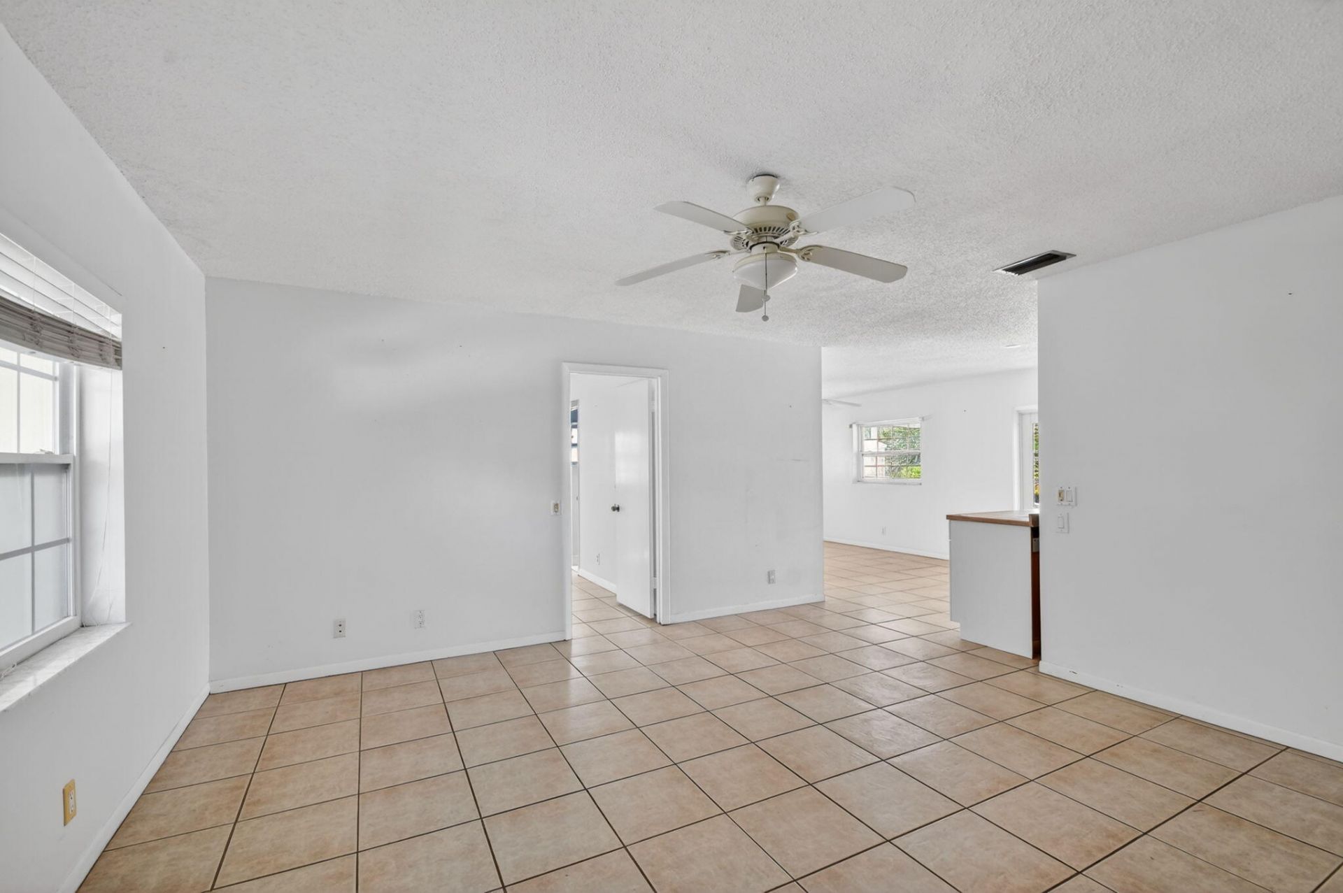 1006 SW 28th Avenue, Boynton Beach, FL 33426 Photo
