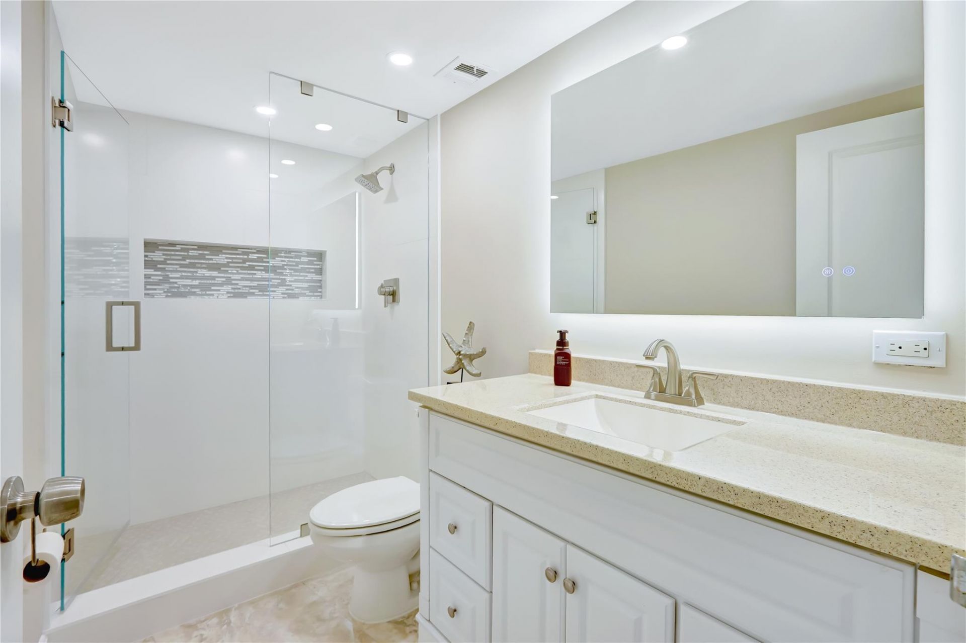 2000 S Ocean Drive, Unit 407, Fort Lauderdale, FL 33316 Photo