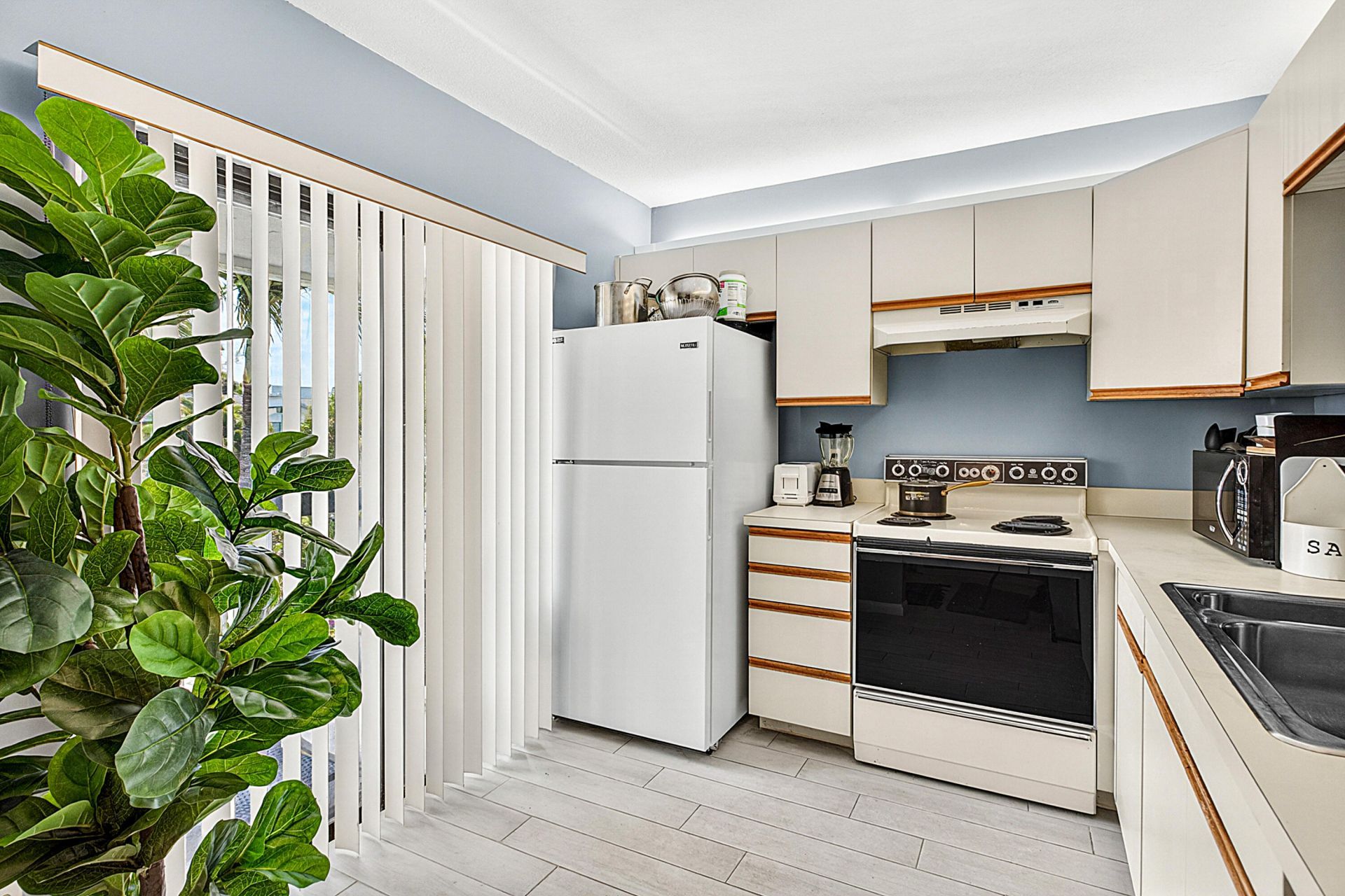 1405 S Federal Highway, Unit 104, Delray Beach, FL 33483 Photo