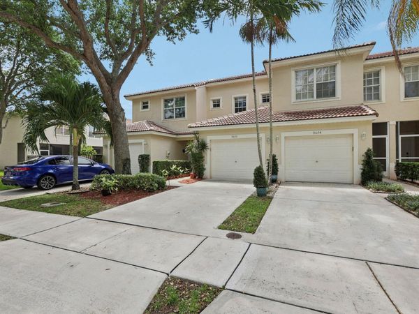 9070 Tremezzo Lane, Boynton Beach, FL 33472