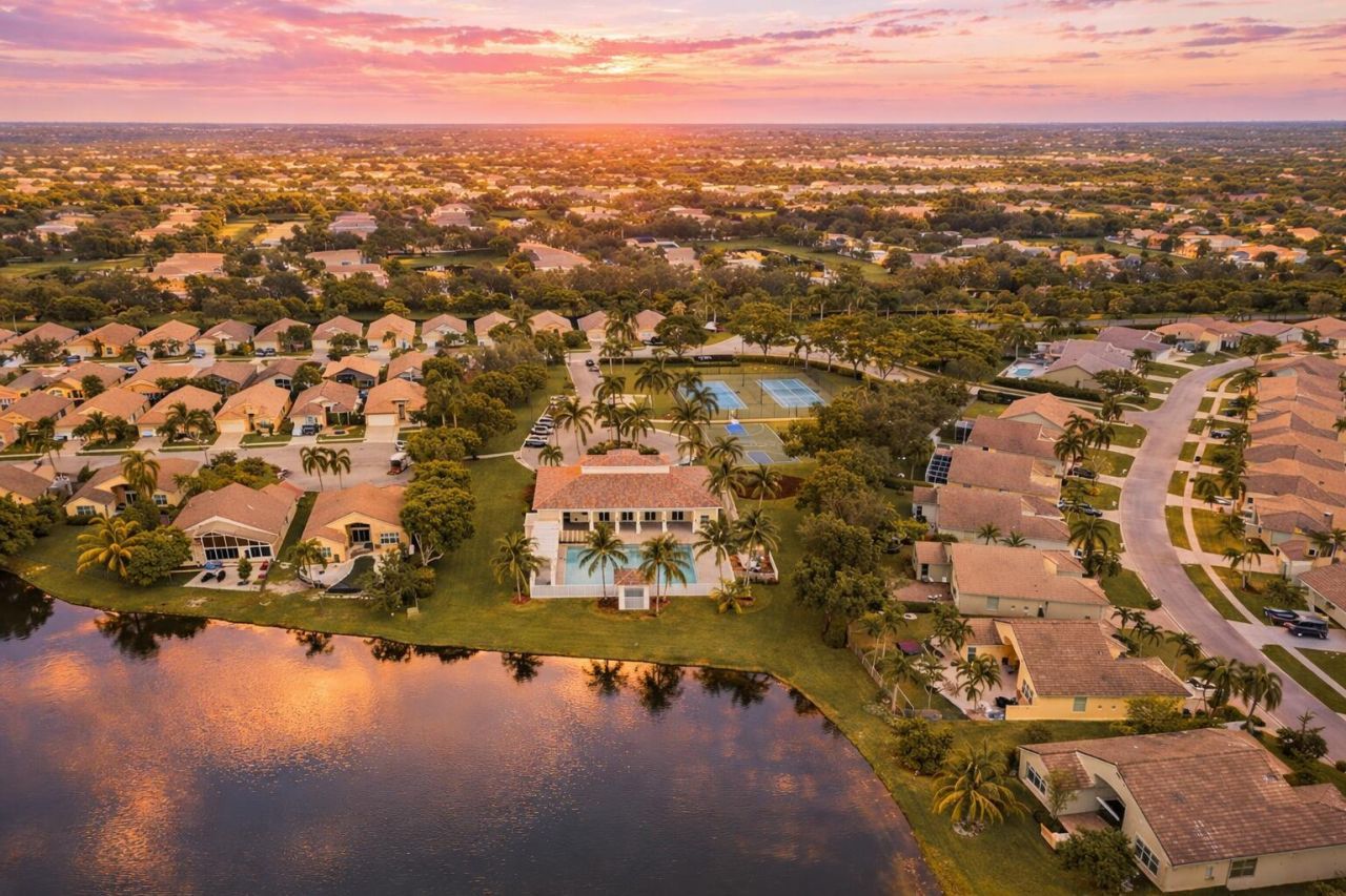 9070 Tremezzo Lane, Boynton Beach, FL 33472 Photo