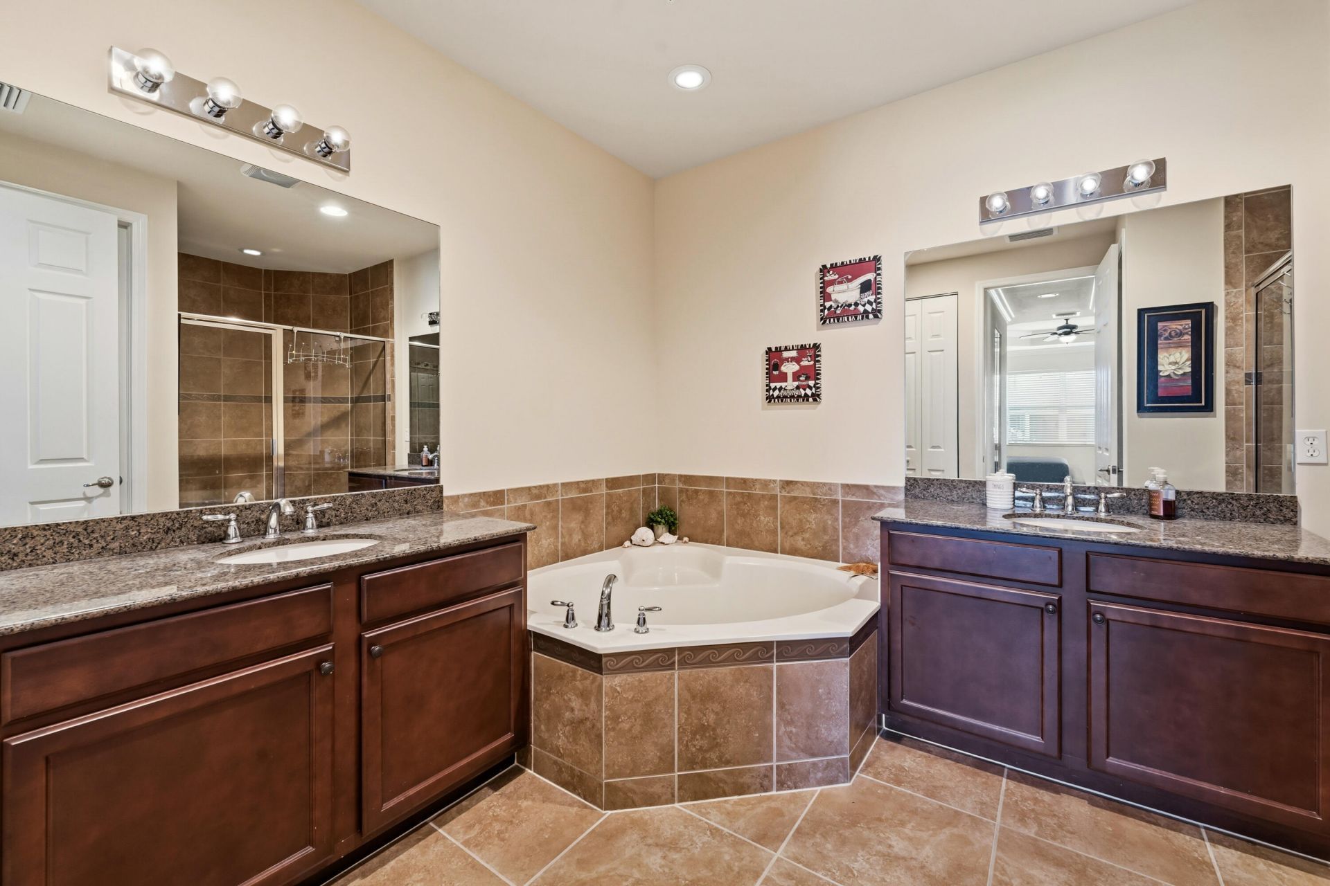 6513 Monterey Point, Unit 201, Naples, FL 34105 Photo