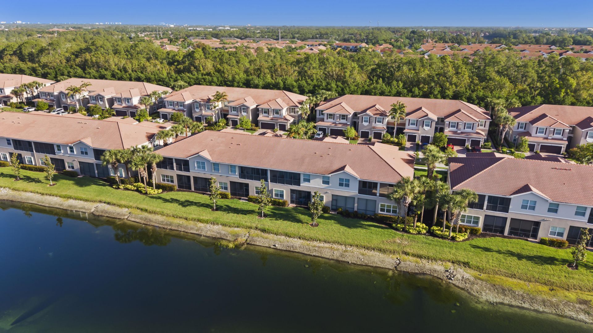 6513 Monterey Point, Unit 201, Naples, FL 34105 Photo