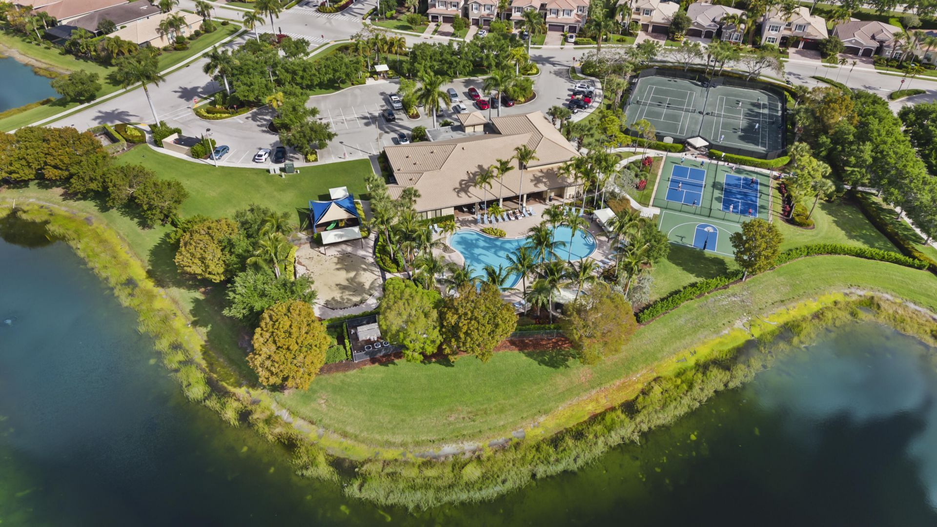 6513 Monterey Point, Unit 201, Naples, FL 34105 Photo