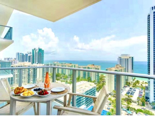 4010 S Ocean Drive, Unit R1909, Hollywood, FL 33019