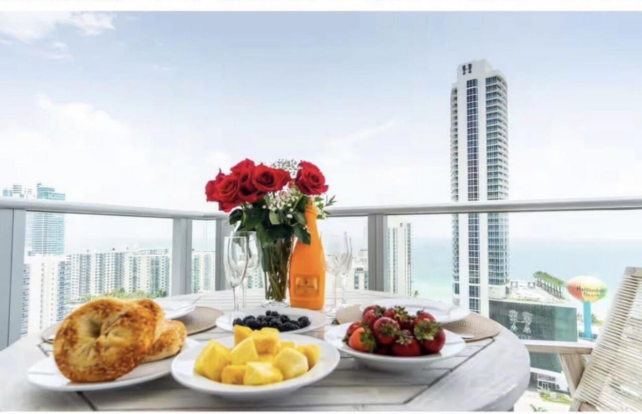 4010 S Ocean Drive, Unit R1909, Hollywood, FL 33019 Photo