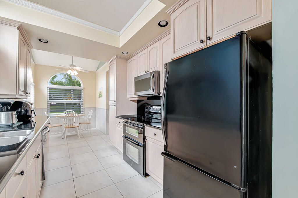2390 Saratoga Bay Drive, West Palm Beach, FL 33409 Photo