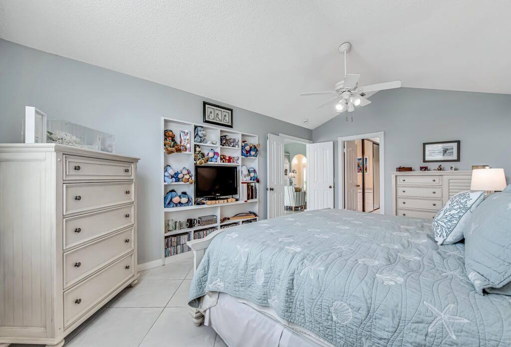 2390 Saratoga Bay Drive, West Palm Beach, FL 33409 Photo