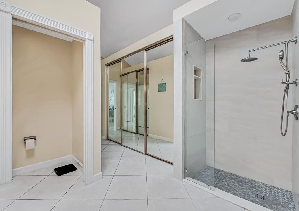 2390 Saratoga Bay Drive, West Palm Beach, FL 33409 Photo