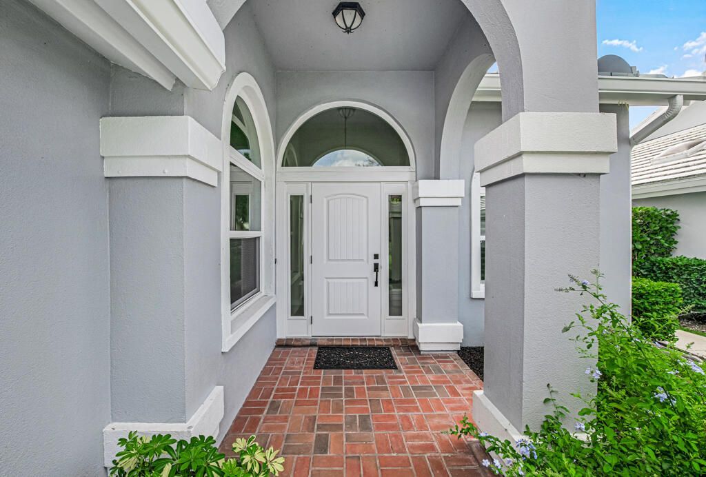 2390 Saratoga Bay Drive, West Palm Beach, FL 33409 Photo