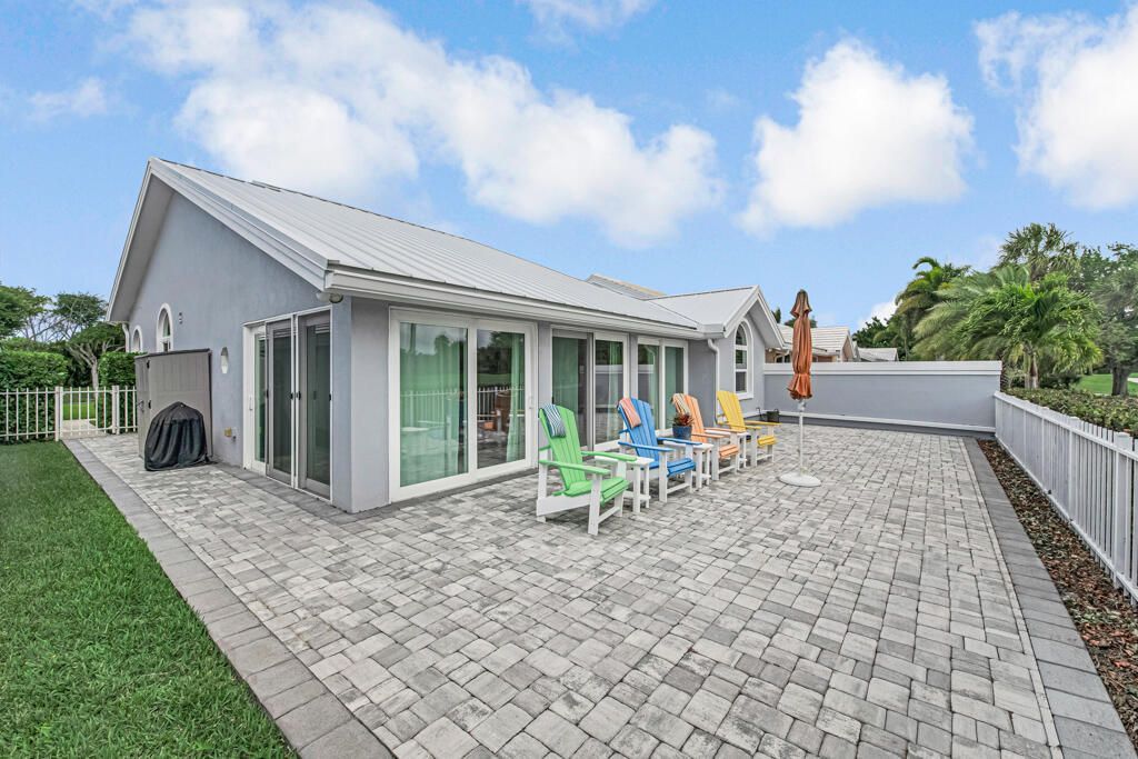 2390 Saratoga Bay Drive, West Palm Beach, FL 33409 Photo