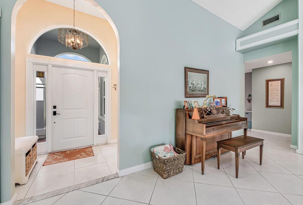 2390 Saratoga Bay Drive, West Palm Beach, FL 33409 Photo