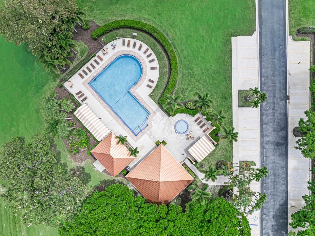 2390 Saratoga Bay Drive, West Palm Beach, FL 33409 Photo