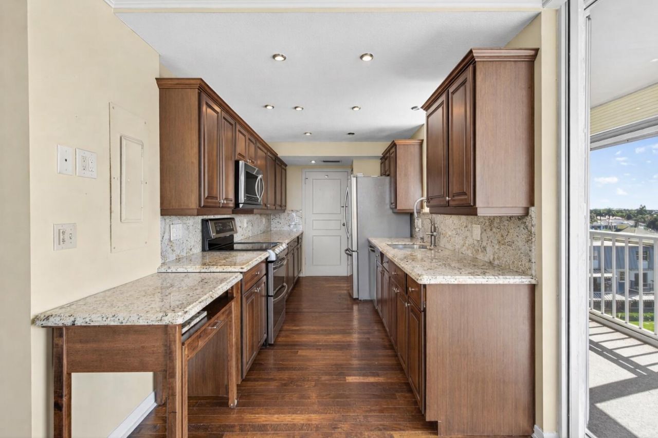 2000 S Ocean Boulevard, Unit 403, Delray Beach, FL 33483 Photo