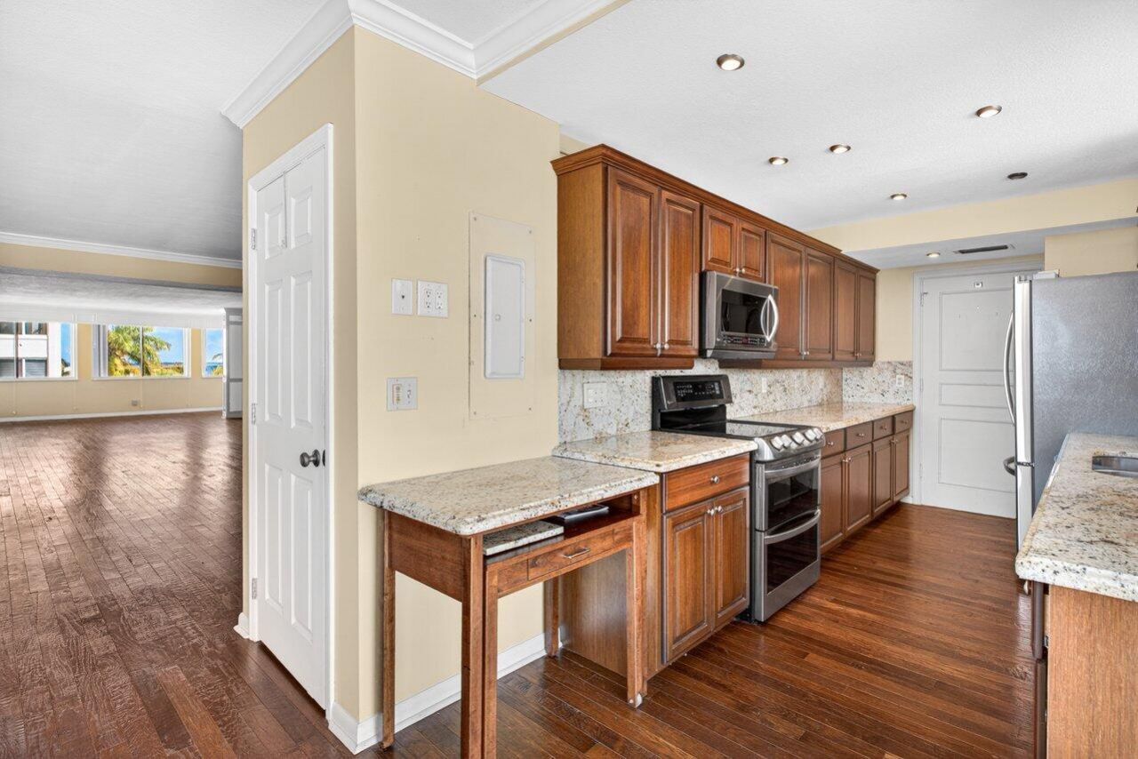 2000 S Ocean Boulevard, Unit 403, Delray Beach, FL 33483 Photo