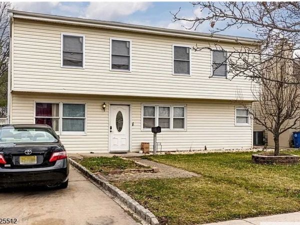 62 Leber Ave, Carteret, NJ 07008