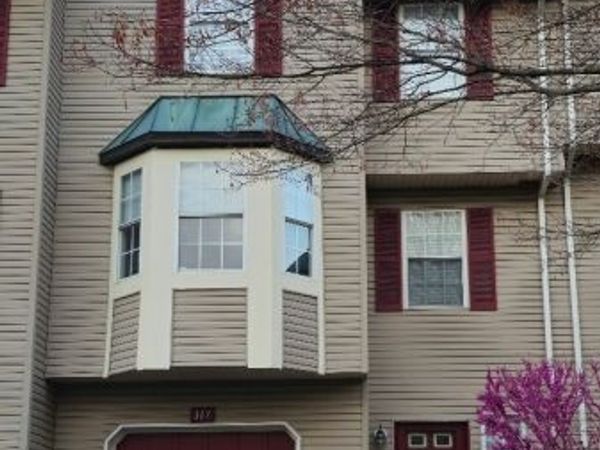 117 Pinehurst Dr, Washington, NJ 07882