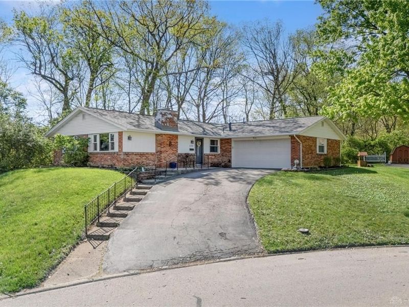 6182 Teagarden Circle, West Carrollton, OH 45449 Photo 2