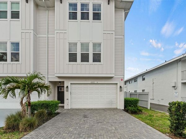 4302 W NORTH B STREET , Unit 4, TAMPA, FL 33609