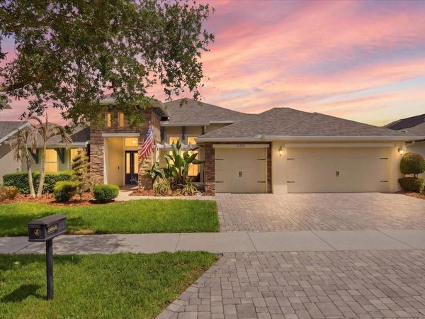 15526 STARLING CROSSING DRIVE , LITHIA, FL 33547