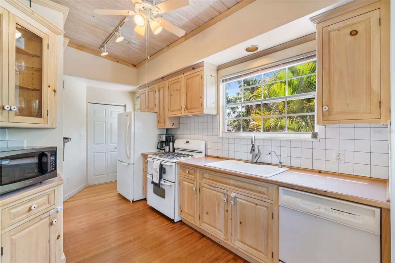 762 23rd Avenue N, Saint Petersburg, FL 33704 Photo
