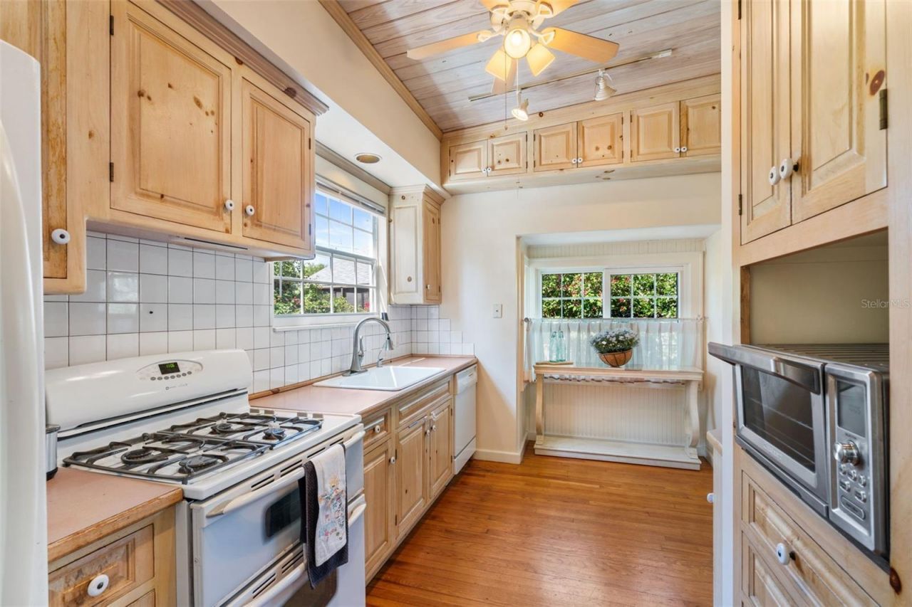 762 23rd Avenue N, Saint Petersburg, FL 33704 Photo