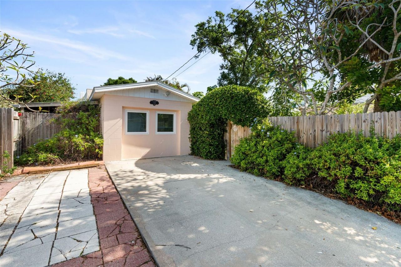 762 23rd Avenue N, Saint Petersburg, FL 33704 Photo