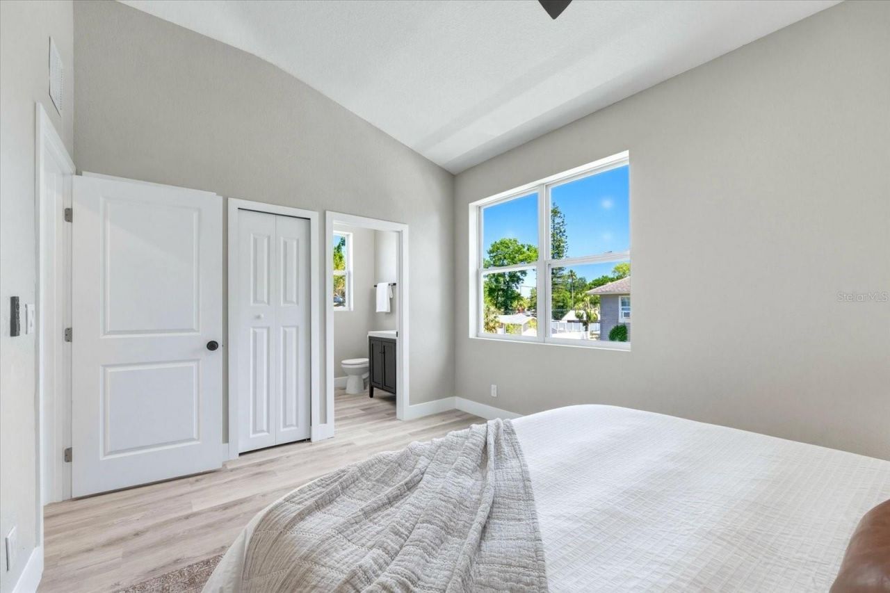 1044 12th Avenue S, Saint Petersburg, FL 33705 Photo
