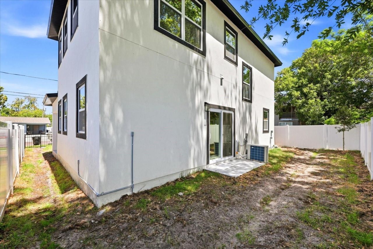 1044 12th Avenue S, Saint Petersburg, FL 33705 Photo