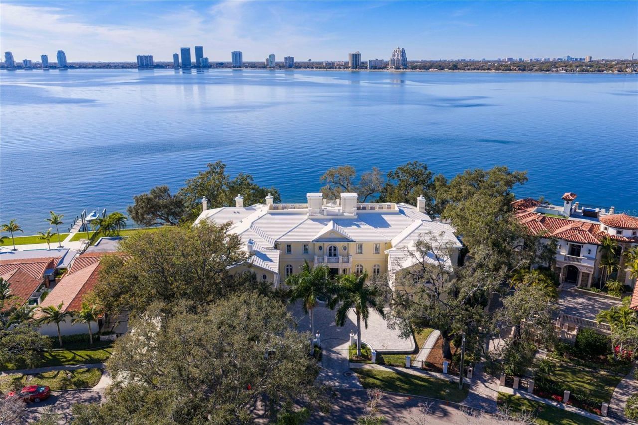 52 Ladoga Avenue, Tampa, FL 33606 Photo