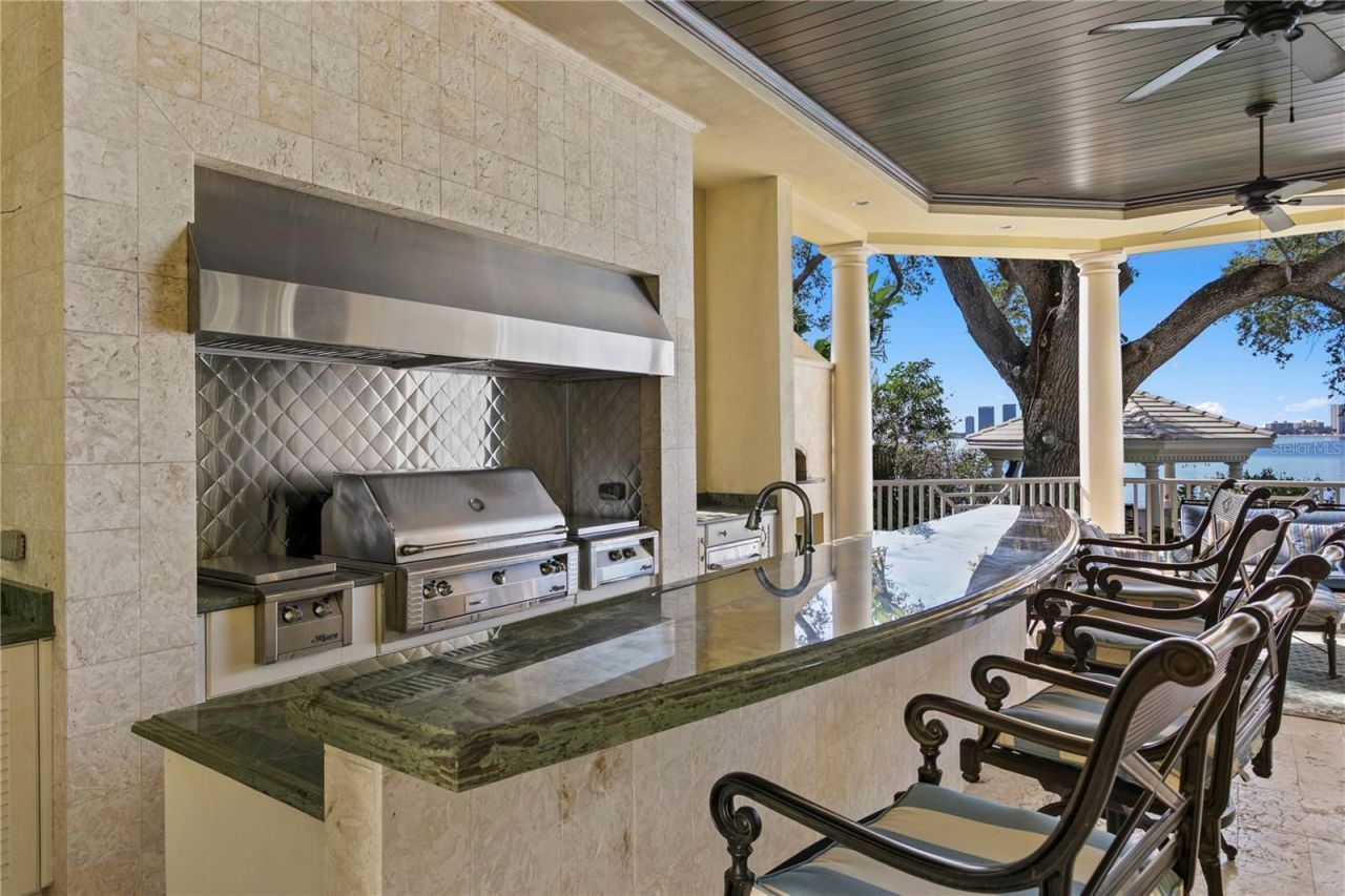 52 Ladoga Avenue, Tampa, FL 33606 Photo