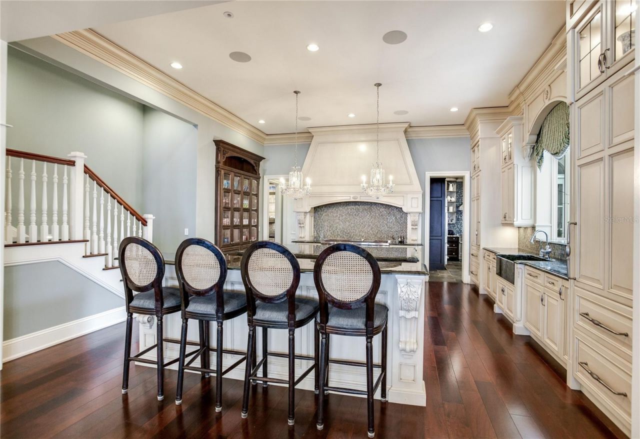 52 Ladoga Avenue, Tampa, FL 33606 Photo
