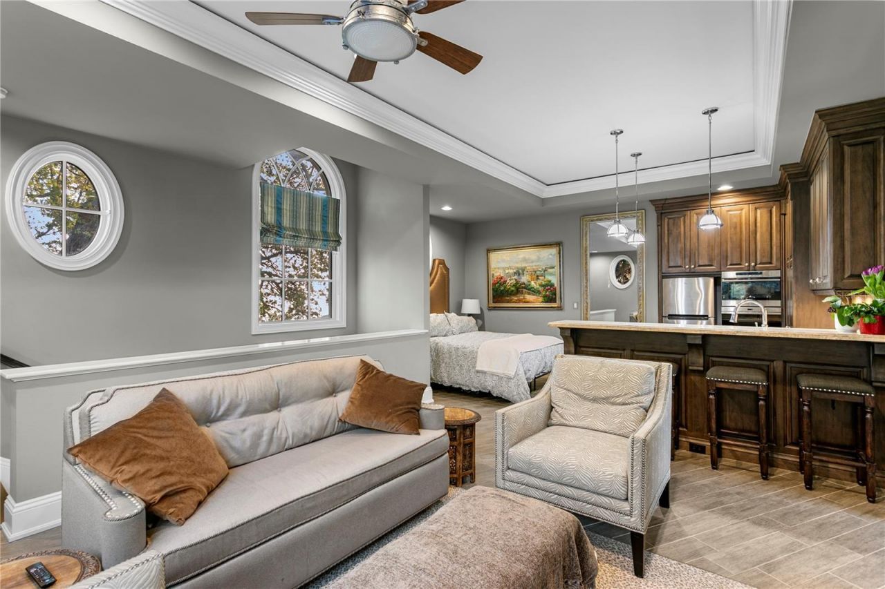 52 Ladoga Avenue, Tampa, FL 33606 Photo