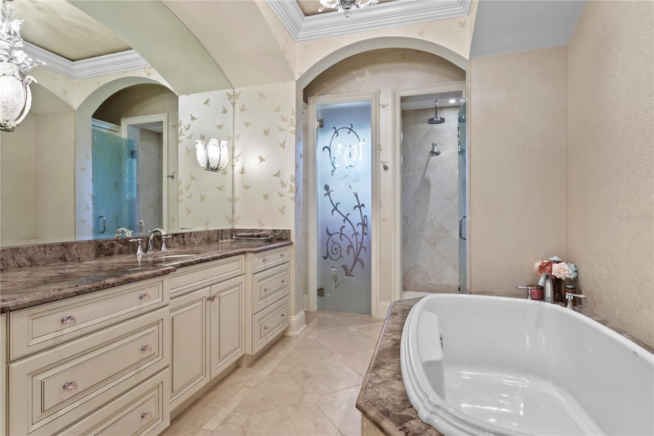 52 Ladoga Avenue, Tampa, FL 33606 Photo
