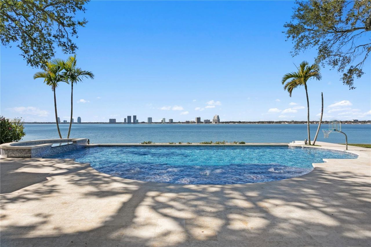 52 Ladoga Avenue, Tampa, FL 33606 Photo