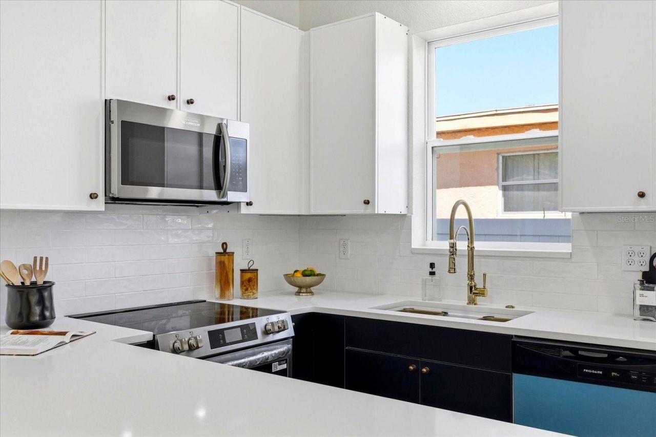 1235 11th Avenue S, Saint Petersburg, FL 33705 Photo