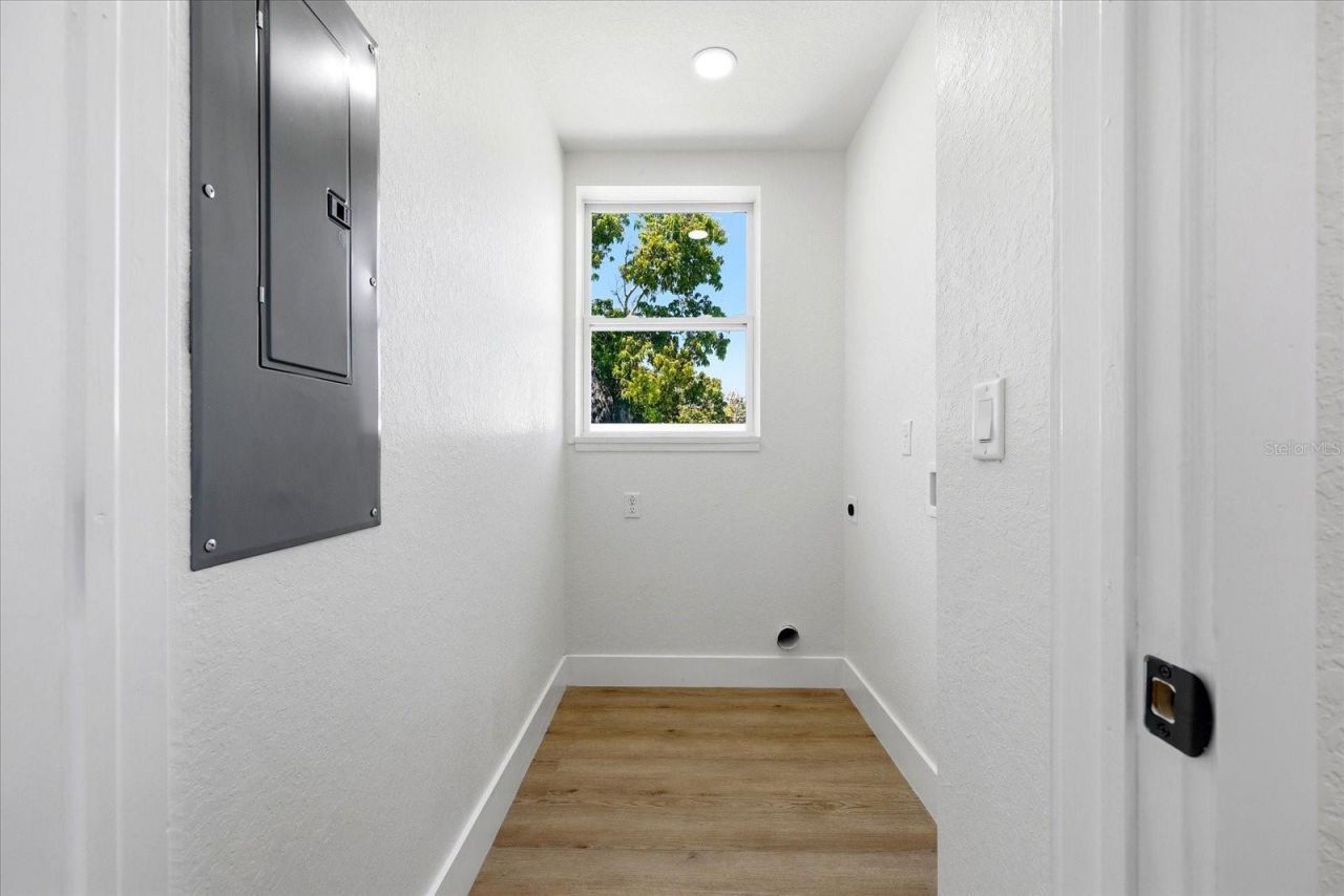 1235 11th Avenue S, Saint Petersburg, FL 33705 Photo