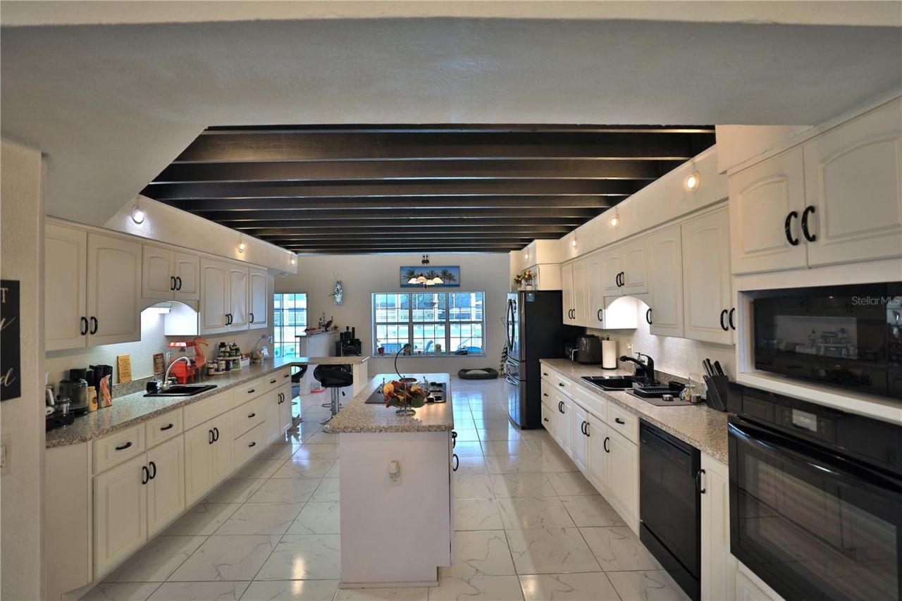 4450 SE 216th Avenue, Morriston, FL 32668 Photo