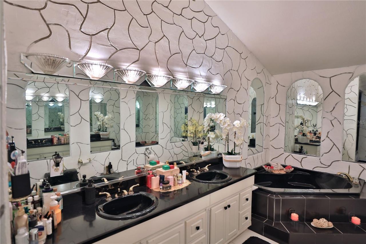 4450 SE 216th Avenue, Morriston, FL 32668 Photo