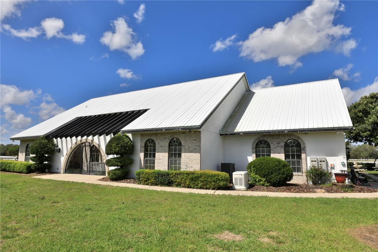 4450 SE 216th Avenue, Morriston, FL 32668 Photo