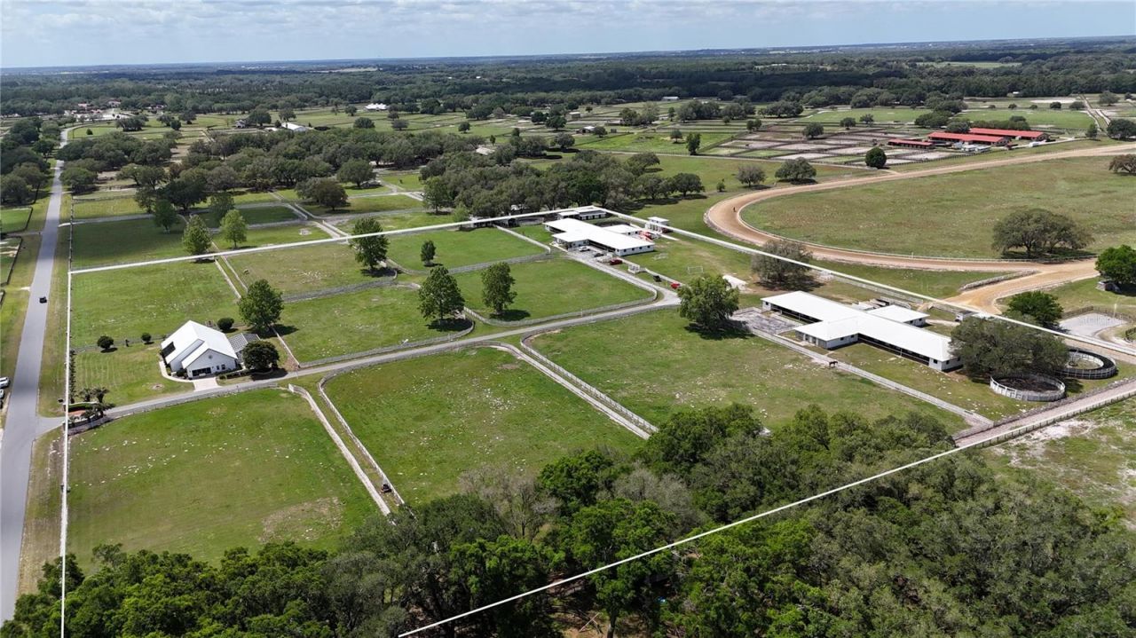 4450 SE 216th Avenue, Morriston, FL 32668 Photo